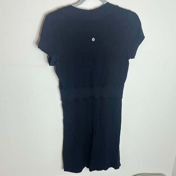 Lululemon cool out Black V-Neck Short Sleeve Dress size 4 - Picture 2 of 3